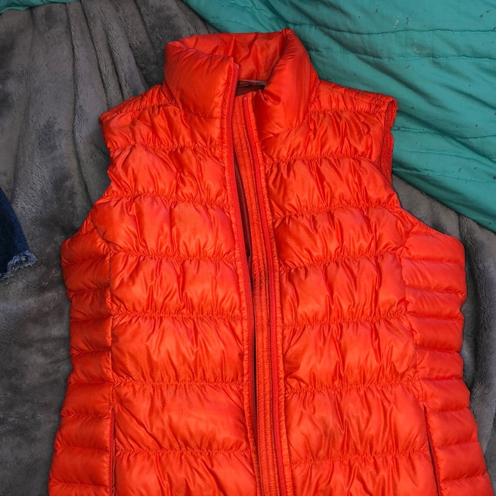 athleta bubble vest